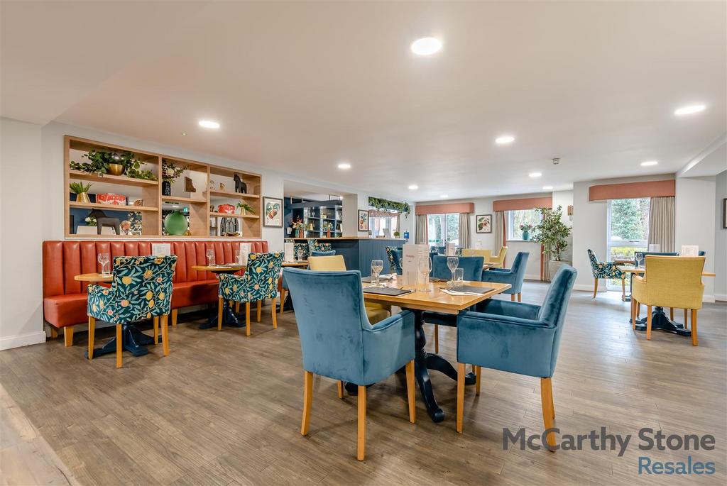 8636855-interior16.jpg