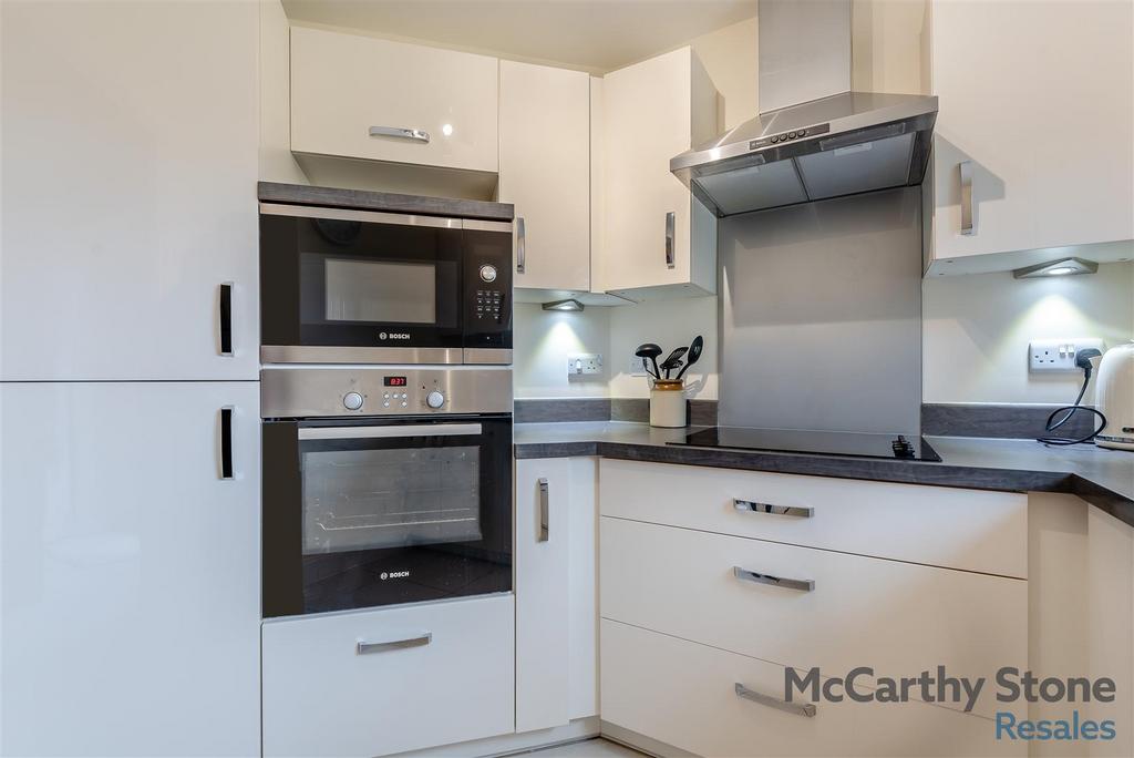 8636855-interior21.jpg