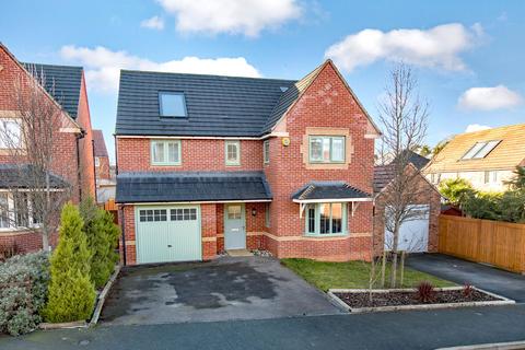 4 bedroom detached house for sale, Falcon Road, Corby NN17