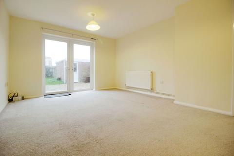 3 bedroom terraced house to rent, Conan Doyle Walk, Swindon SN3