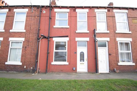 2 bedroom terraced house to rent, Silver Street, Wakefield WF1