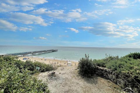 2 bedroom apartment for sale, Keverstone Court, Bournemouth, BH1 3