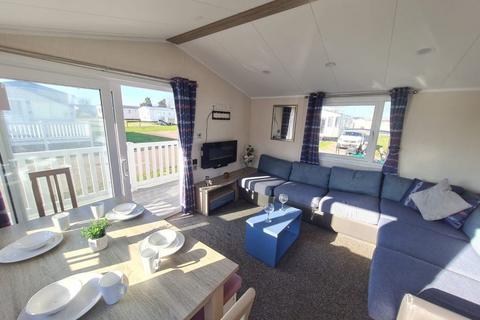 3 bedroom lodge for sale, St Osyth Beach And Martello Beach