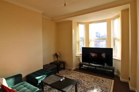 2 bedroom flat for sale, William Street West, North Shields NE29