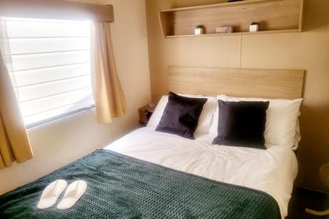 2 bedroom static caravan for sale, Suffolk Sands Holiday Park