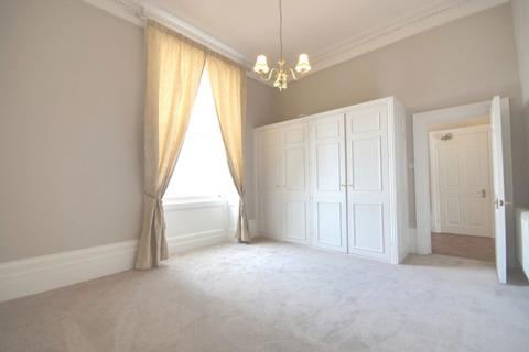 1 bedroom flat to rent, Lansdown Place GL50 2HX