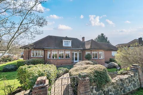 4 bedroom bungalow for sale, Heath Drive, Gidea Park RM2