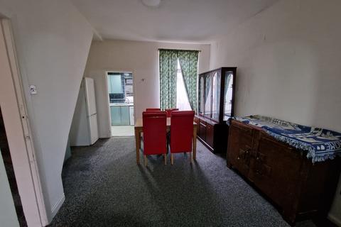 3 bedroom detached house to rent, Audley Road, Manchester M19 3EG