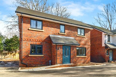 3 bedroom detached house for sale, Woodcot Gardens, Cove, Farnborough