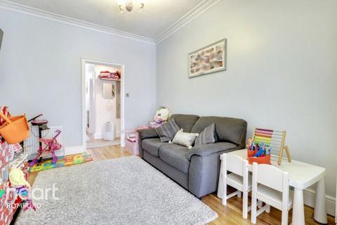 2 bedroom maisonette for sale, North Street, Romford, RM1 1DT