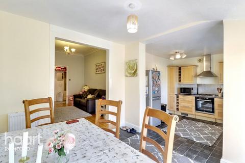 2 bedroom maisonette for sale, North Street, Romford, RM1 1DT