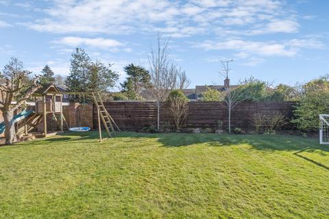 5 Eastergate, Beaconsfield, HP9 1TQ