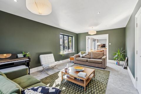 5 Eastergate, Beaconsfield, HP9 1TQ