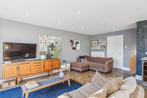 5 Eastergate, Beaconsfield, HP9 1TQ