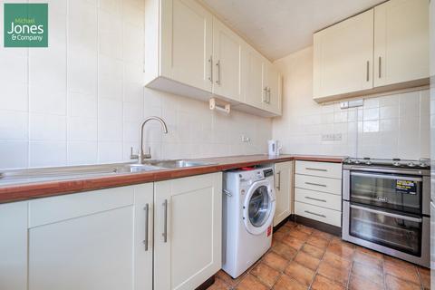 3 bedroom flat to rent, George V Avenue, Worthing, West Sussex, BN11