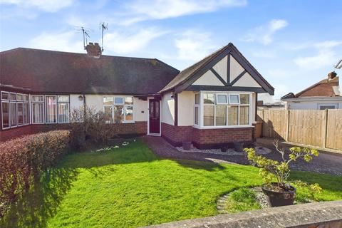 3 bedroom bungalow for sale, Farm Close, Worcester, Worcestershire, WR3