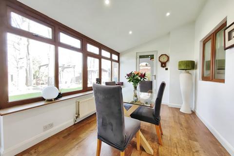 6 Thorpe Close, Wokingham, RG41 2PW