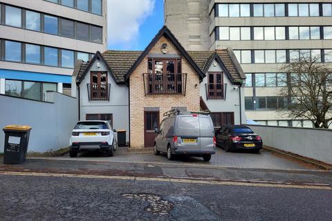 Office to rent, 8 Richmond Gardens, Bournemouth, Dorset