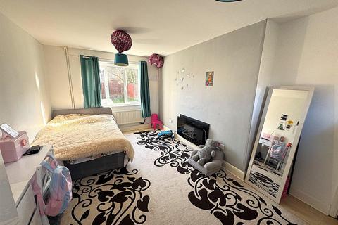 12 Faraday Grove, Corby, NN17 1BP
