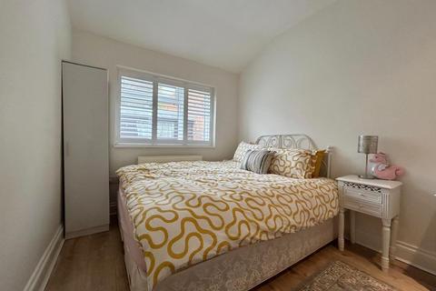 1 bedroom bungalow to rent, Aldrington Avenue, Hove