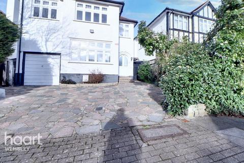 5 bedroom detached house for sale, Barn Hill Estate
