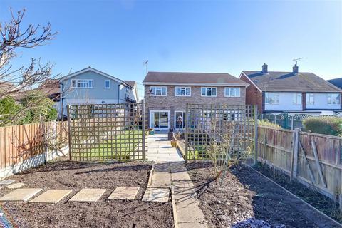 4 bedroom semi-detached house for sale, Elm View Road, Benfleet SS7