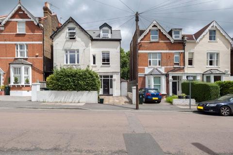 2 bedroom apartment to rent, Parkwood Road Wimbledon SW19