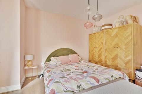3 Elderton Road, Westcliff-on-sea, SS0 8AG
