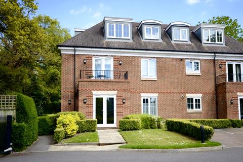 2 bedroom flat to rent, London Road, Ascot, SL5