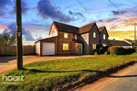 4 bedroom semi-detached house for sale, Hale Road, Ashill