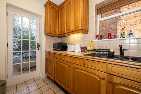 6 Mandeville Road, Canterbury, CT2 7HB