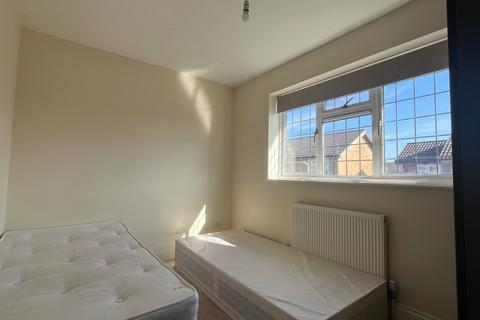 3 bedroom terraced house to rent, Butler Street, Uxbridge, Greater London, UB10