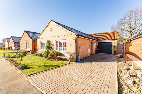 3 bedroom detached bungalow for sale, Alder Avenue, Martham