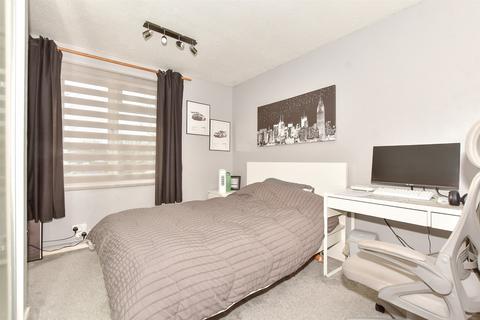 165 Namur Place, Burgoyne Heights, Dover, CT15 5LX