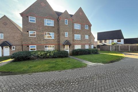 2 bedroom apartment to rent, Aynsley Gardens, CM17