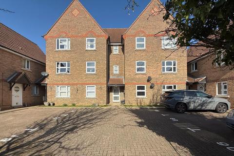 2 bedroom apartment to rent, Aynsley Gardens, CM17