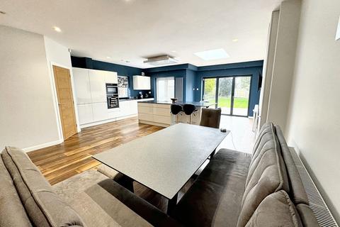 9 Oakfield, Prestwich, Manchester, M25 0DP