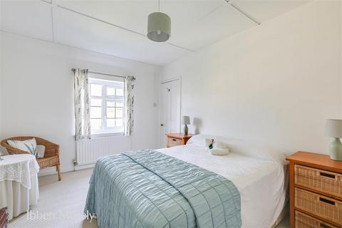 12 The Paddock, Westerham, TN16 1ER