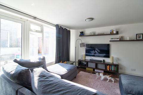 252 Berecroft, Harlow, CM18 7SQ