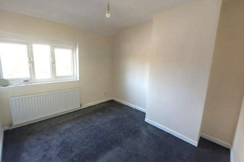 3 bedroom semi-detached house to rent, Brierley Hill, Brierley Hill DY5