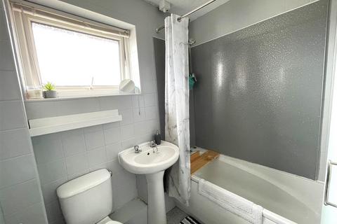 14 Lakeside Road, Ipswich, IP2 9QA