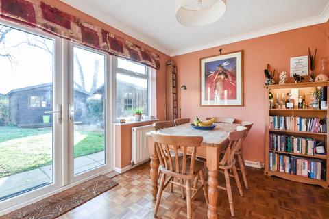6 Dover Close, Alresford, SO24 9PG