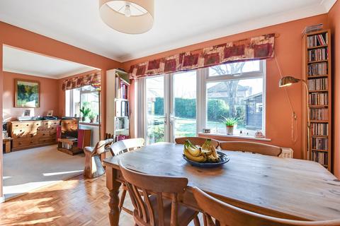 6 Dover Close, Alresford, SO24 9PG
