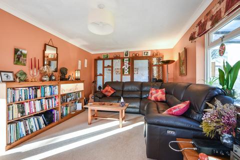 6 Dover Close, Alresford, SO24 9PG