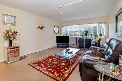 2 bedroom flat for sale, Holland Road, Manchester, M8 4