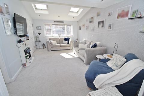3 bedroom semi-detached house for sale, Trent Avenue, Flitwick