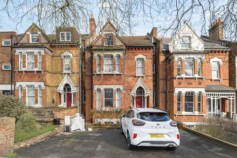 3 bedroom flat for sale, Christchurch Road, Brixton, London, SW2