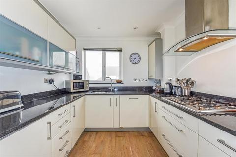 2 bedroom apartment for sale, Graffham Close, Chichester