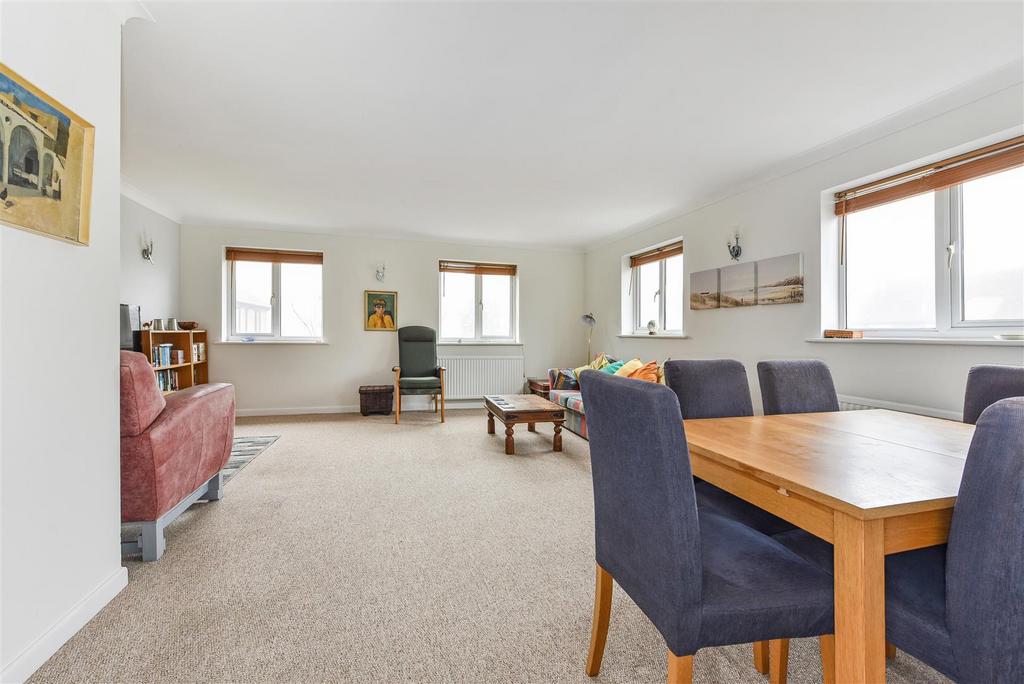 Sitting/Dining Room