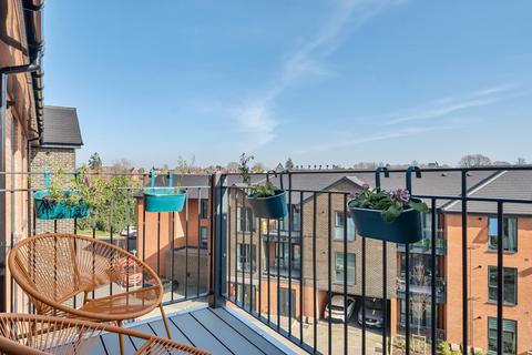 2 bedroom apartment for sale, Wellington Road, Berkshire RG40